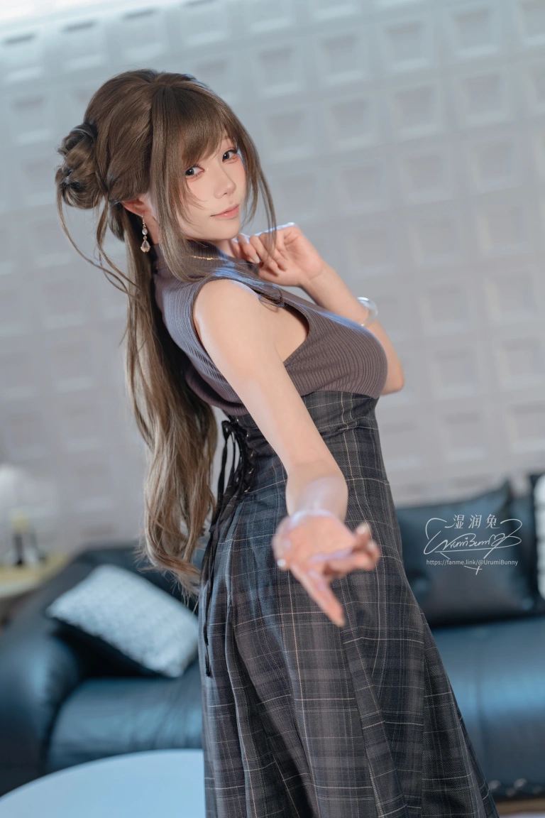 Yiko湿润兔《2026年05月 网友的一日约会》主题写真：120张全套美图，含3个视频