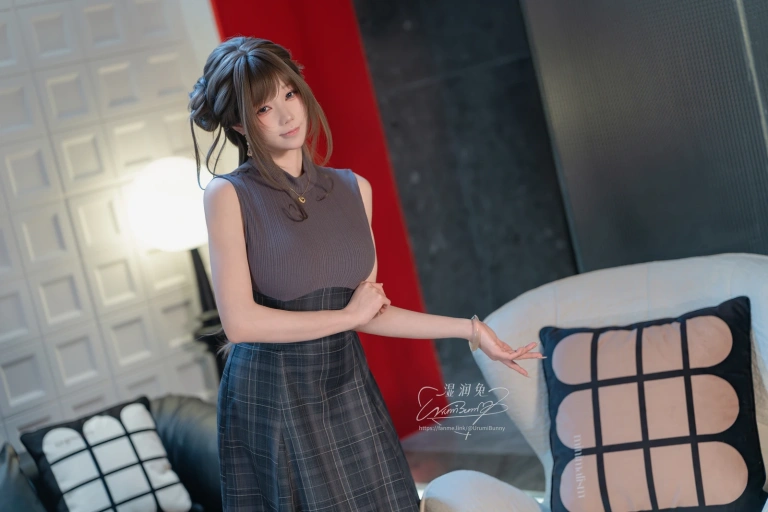Yiko湿润兔《2026年05月 网友的一日约会》主题写真：120张全套美图，含3个视频