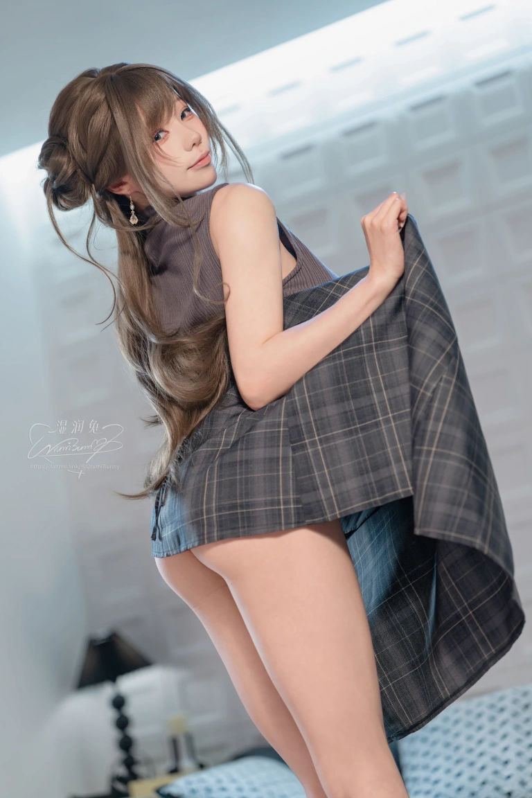 Yiko湿润兔《2026年05月 网友的一日约会》主题写真：120张全套美图，含3个视频