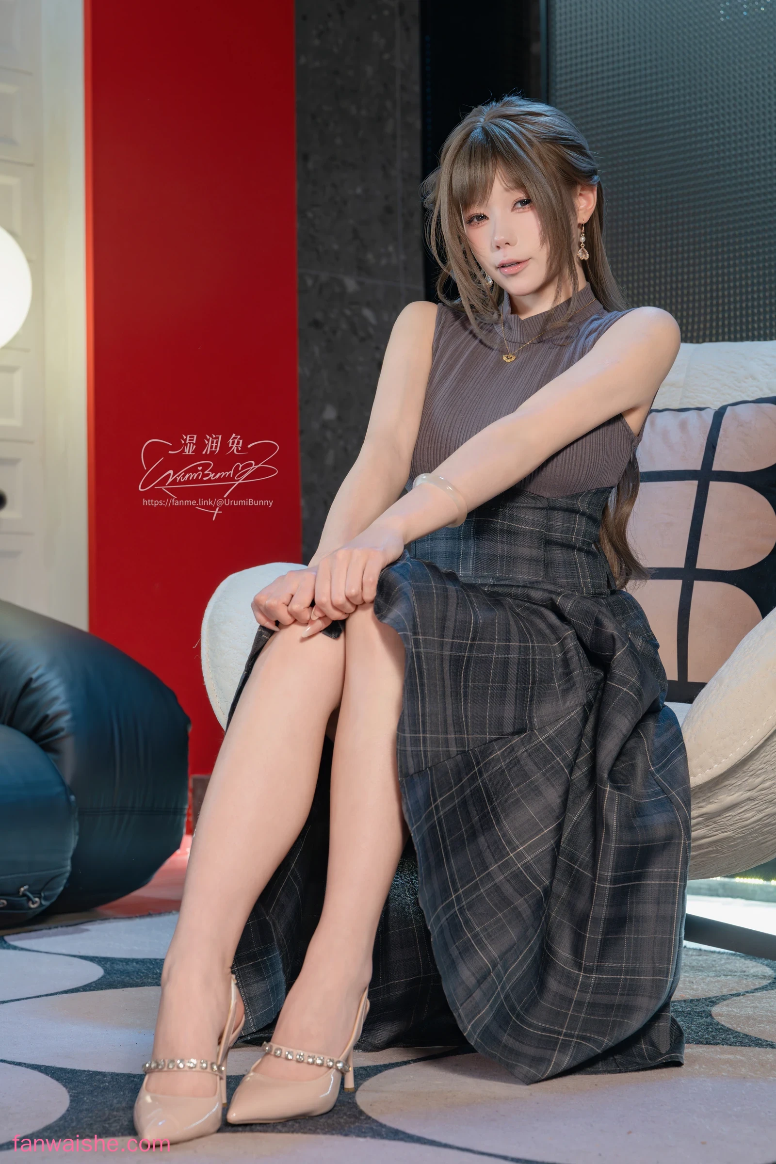 Yiko湿润兔 Yiko湿润兔 NO.074 - 2026年05月 网友的一日约会