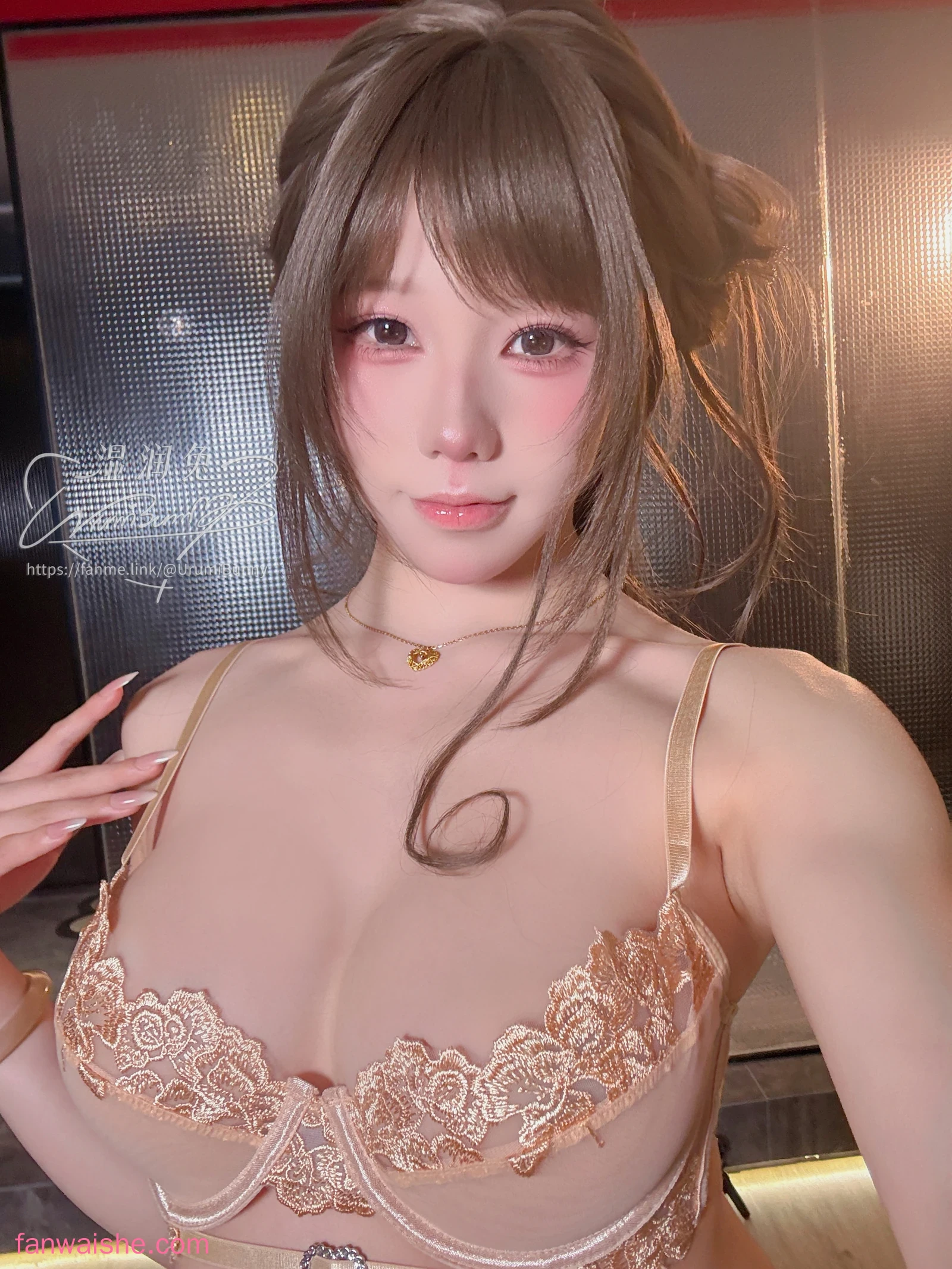 Yiko湿润兔 Yiko湿润兔 NO.074 - 2026年05月 网友的一日约会