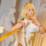 Yiko湿润兔《2026年07月 『崩坏：星穹铁道-阿格莱雅』》主题写真：143张全套美图，含4个视频