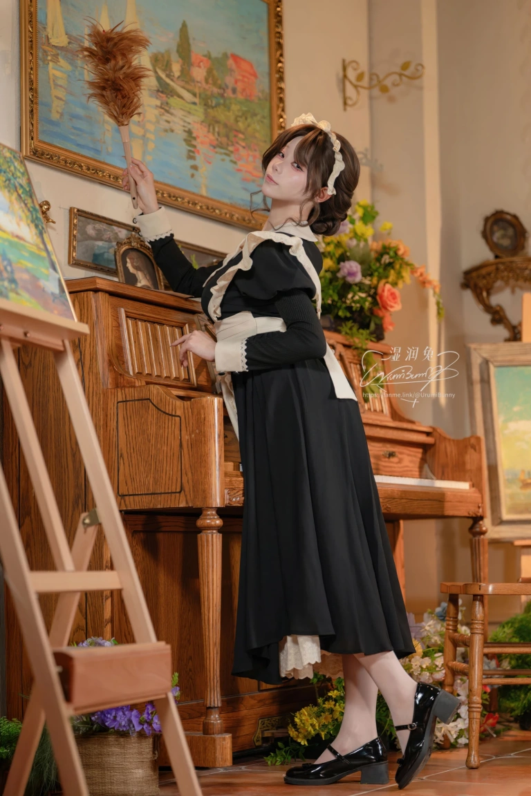 Yiko湿润兔《2026年07月 宠物女仆养成记》主题写真：122张全套美图，含3个视频