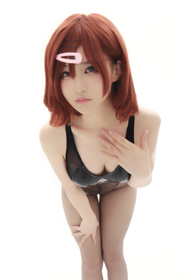 幼愛Youmeko《樋口円香竞泳无衬衫灰丝》主题写真：36张全套美图