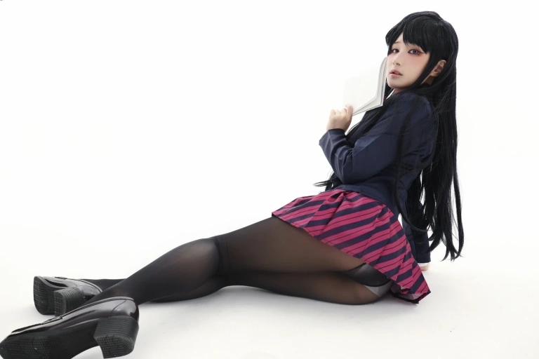 幼愛Youmeko《古见硝子》主题写真：60张全套美图
