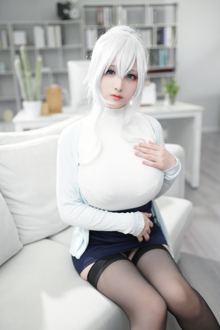 幼愛Youmeko《未亡人雪女》主题写真：70张全套美图