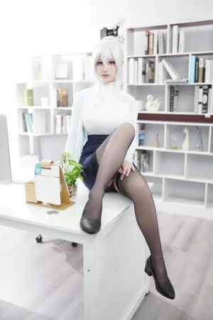 幼愛Youmeko《未亡人雪女》主题写真：70张全套美图