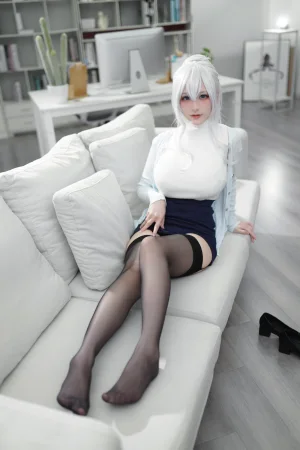 幼愛Youmeko《未亡人雪女》主题写真：70张全套美图