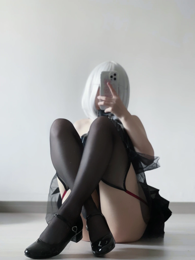 幼愛Youmeko《吊带袜恶魔》主题写真：47张全套美图