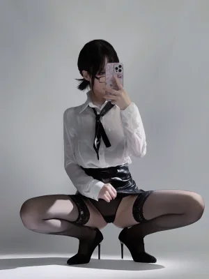 幼愛Youmeko《早安,想吃点什么？》主题写真：28张全套美图