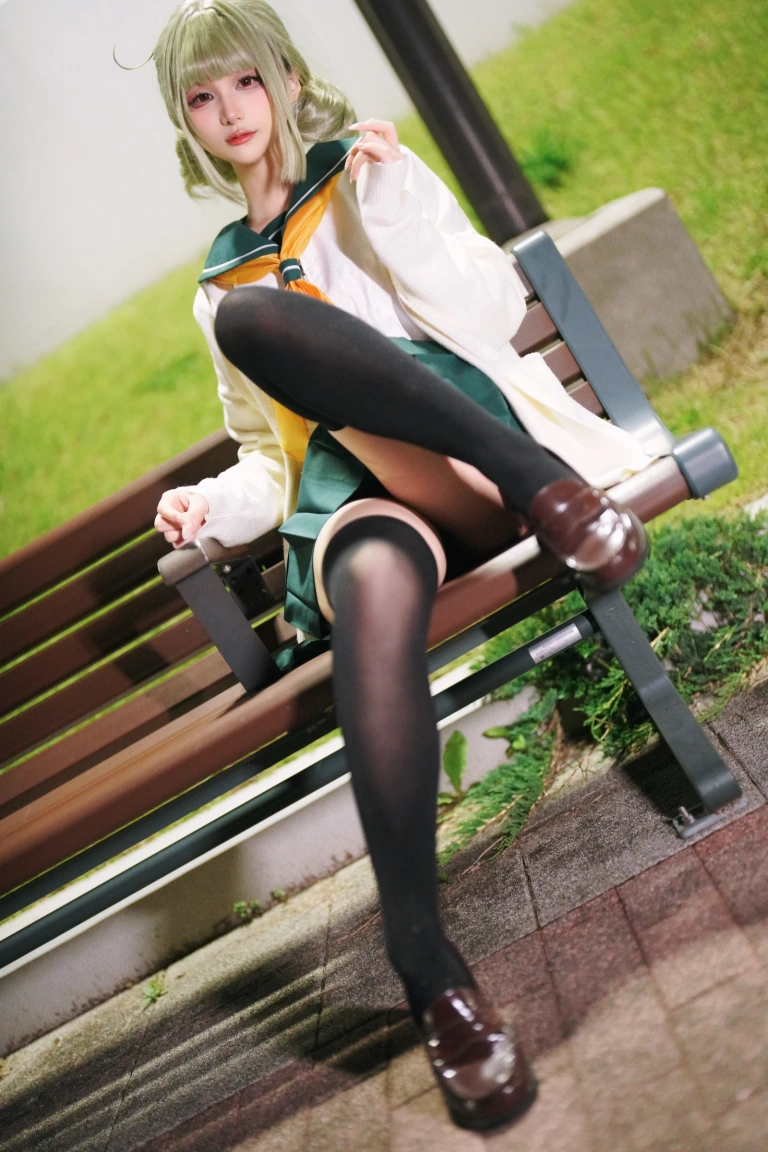 幼愛Youmeko《小琪舞JK制服》主题写真：48张全套美图，含1个视频