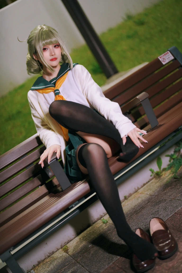 幼愛Youmeko《小琪舞JK制服》主题写真：48张全套美图，含1个视频