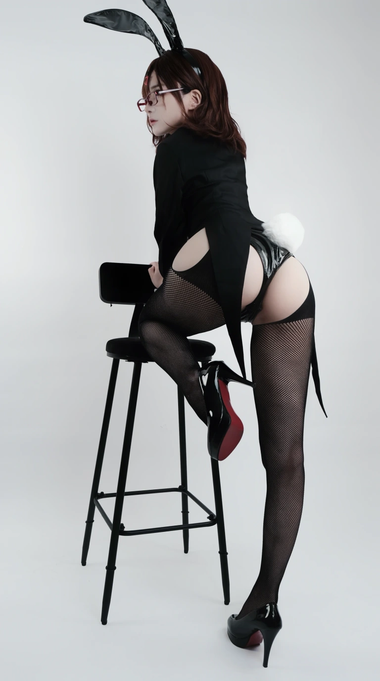 幼愛Youmeko《円香兔女郎》主题写真：10张全套美图