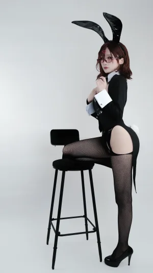 幼愛Youmeko《円香兔女郎》主题写真：10张全套美图