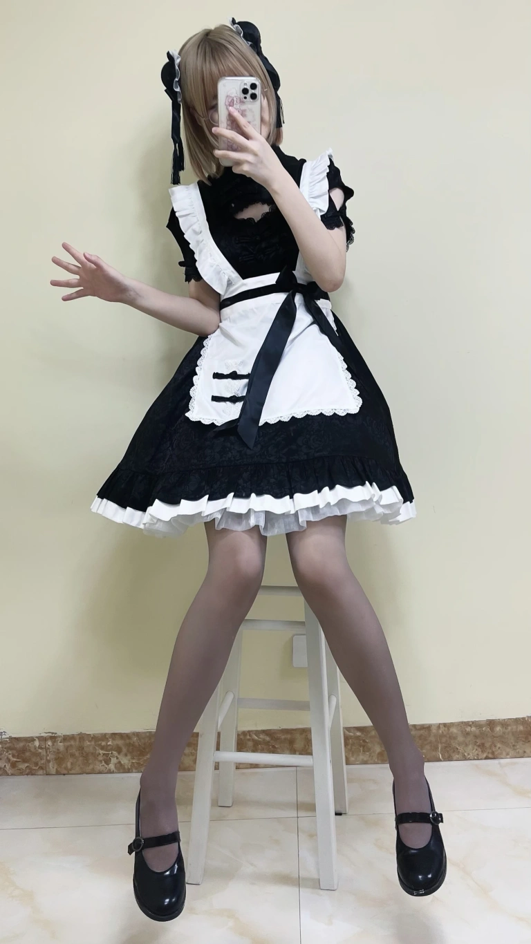 幼愛Youmeko《Patreon 女仆中华娘》主题写真：27张全套美图