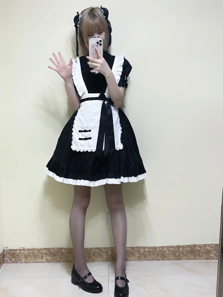 幼愛Youmeko《Patreon 女仆中华娘》主题写真：27张全套美图