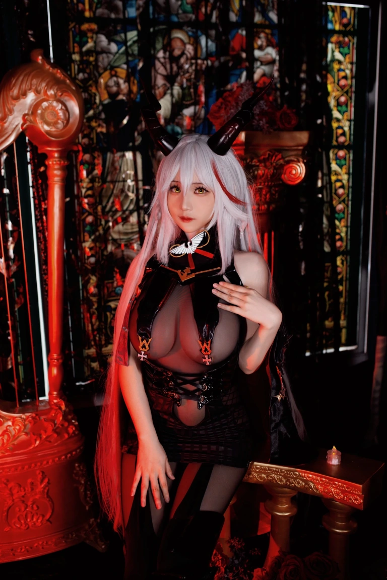 幼愛Youmeko《Patreon 碧蓝航线 埃吉尔》主题写真：17张全套美图