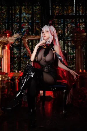幼愛Youmeko《Patreon 碧蓝航线 埃吉尔》主题写真：17张全套美图
