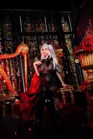 幼愛Youmeko《Patreon 碧蓝航线 埃吉尔》主题写真：17张全套美图