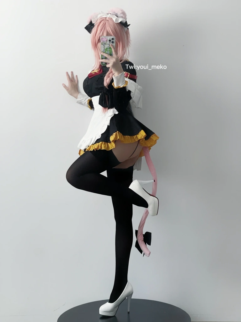 幼愛Youmeko《Patreon 阿斯托尔福女仆》主题写真：56张全套美图