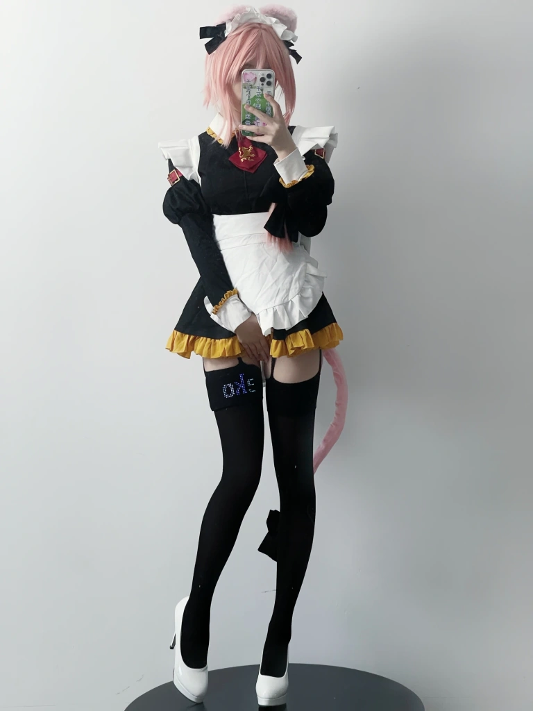 幼愛Youmeko《Patreon 阿斯托尔福女仆》主题写真：56张全套美图