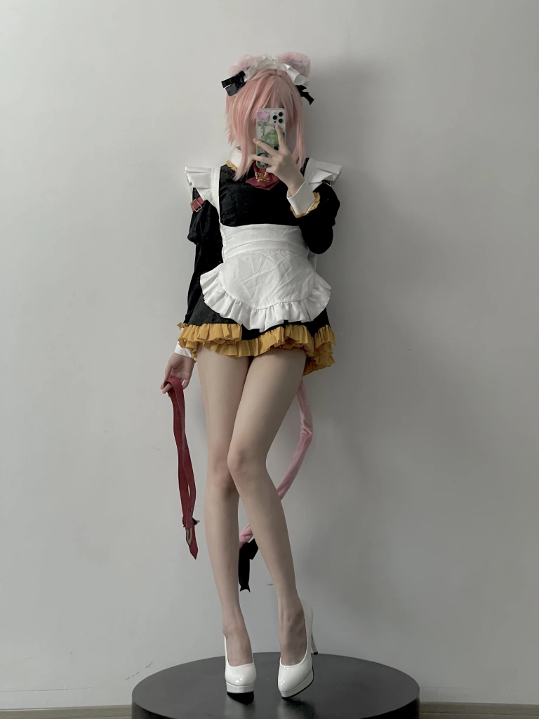 幼愛Youmeko《Patreon 阿斯托尔福女仆》主题写真：56张全套美图
