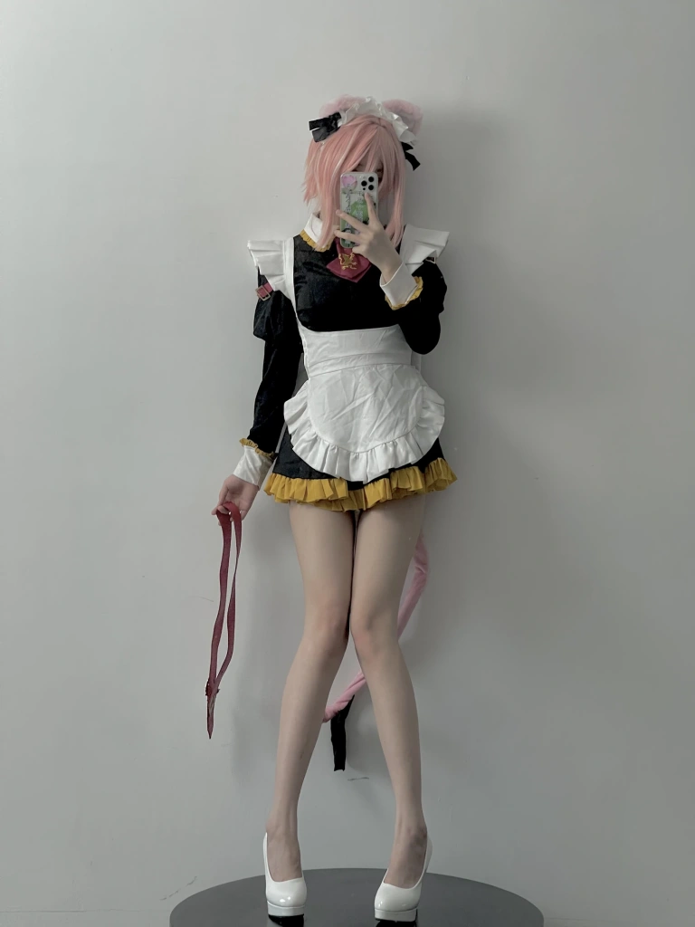 幼愛Youmeko《Patreon 阿斯托尔福女仆》主题写真：56张全套美图