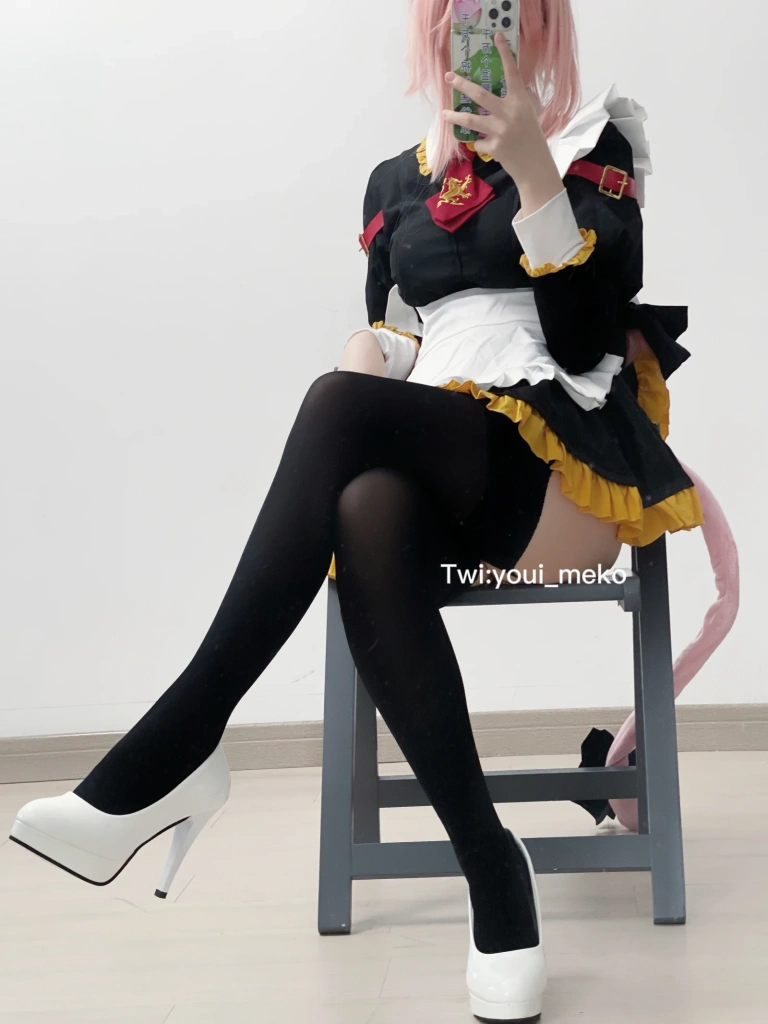 幼愛Youmeko《Patreon 阿斯托尔福女仆》主题写真：56张全套美图