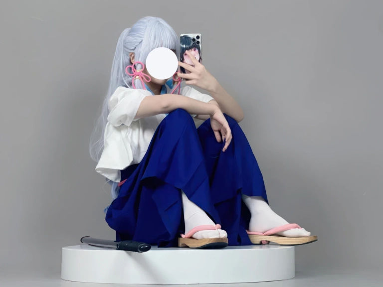 幼愛Youmeko《原神 神里绫华》主题写真：47张全套美图