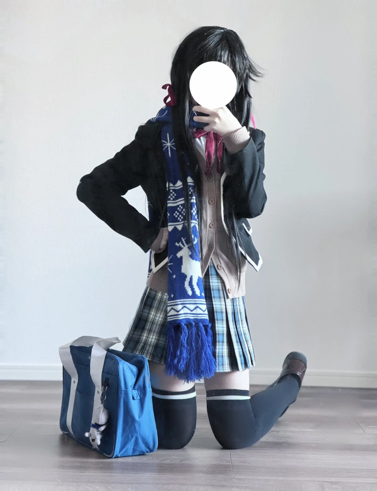 幼愛Youmeko《雪之下雪乃jk制服》主题写真：23张全套美图，含3个视频