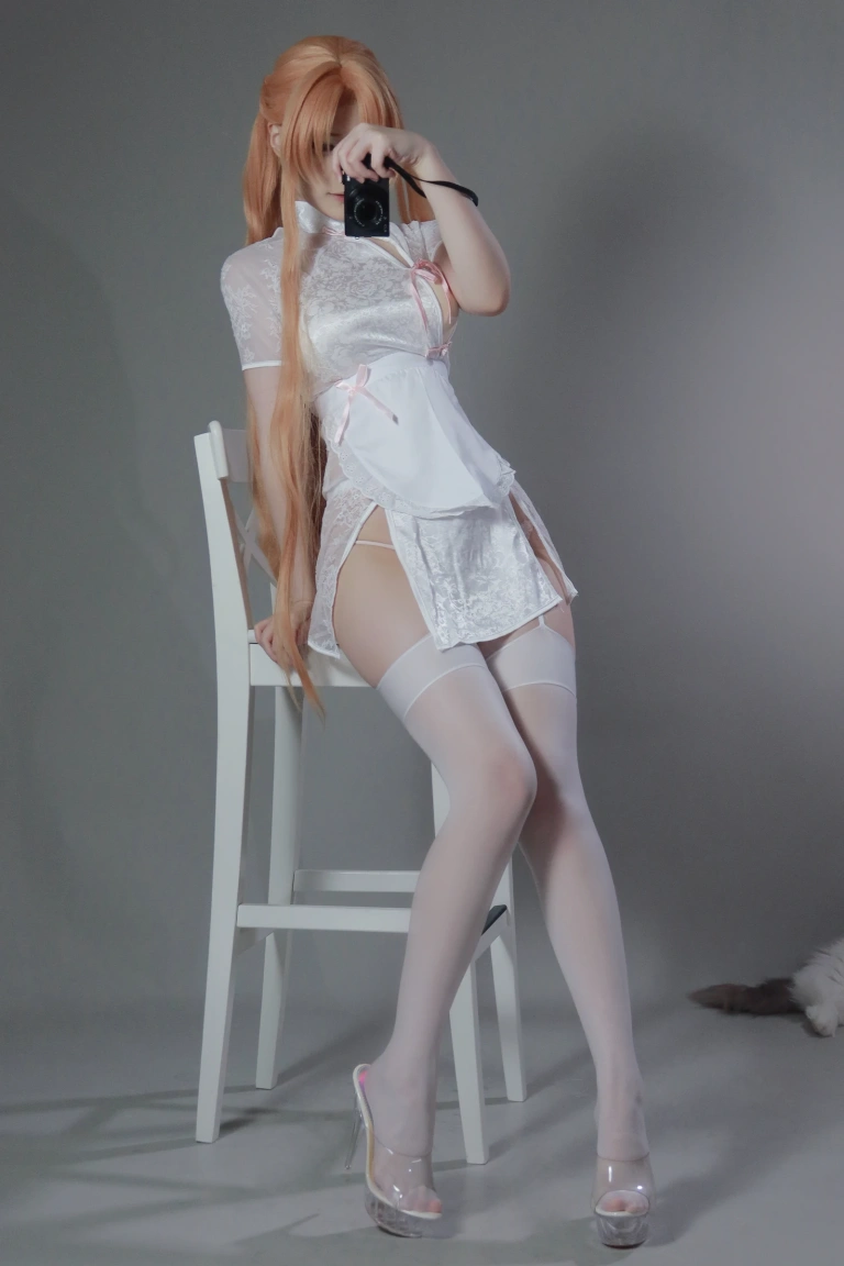 幼愛Youmeko《亚丝娜 中华女仆》主题写真：42张全套美图
