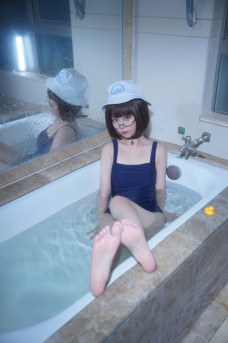 洛城雪Yuki《浴缸死库水》主题写真：39张全套美图，含1个视频