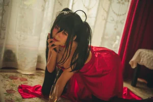 柘烟Zuken《大凤礼服》主题写真：20张全套美图