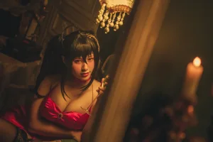 柘烟Zuken《大凤礼服》主题写真：20张全套美图