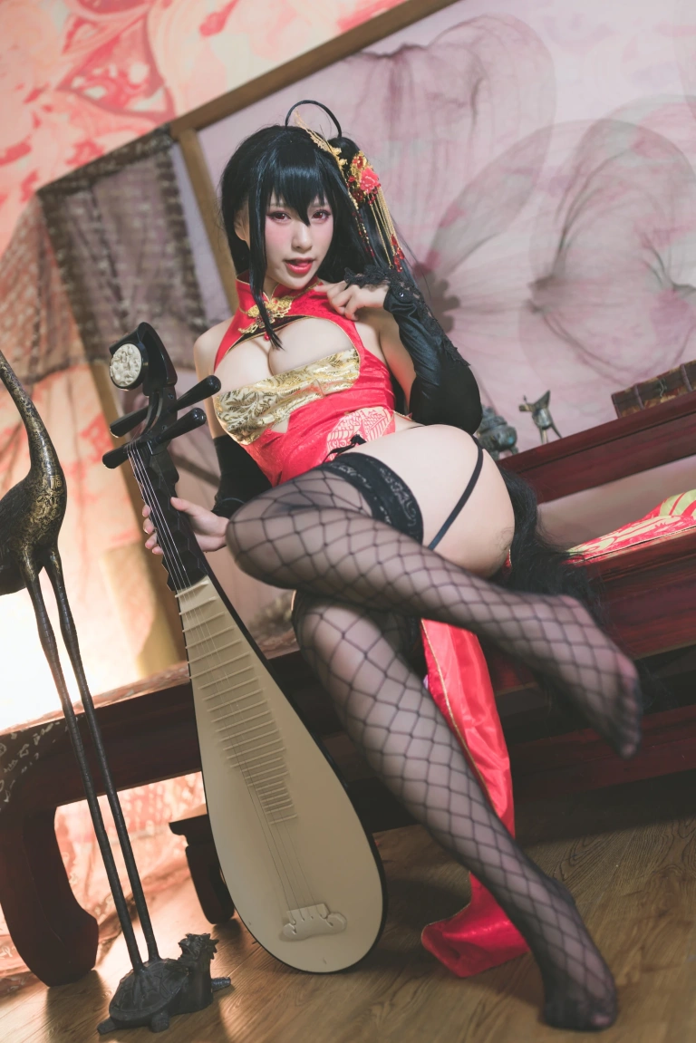 柘烟Zuken《大凤旗袍》主题写真：24张全套美图