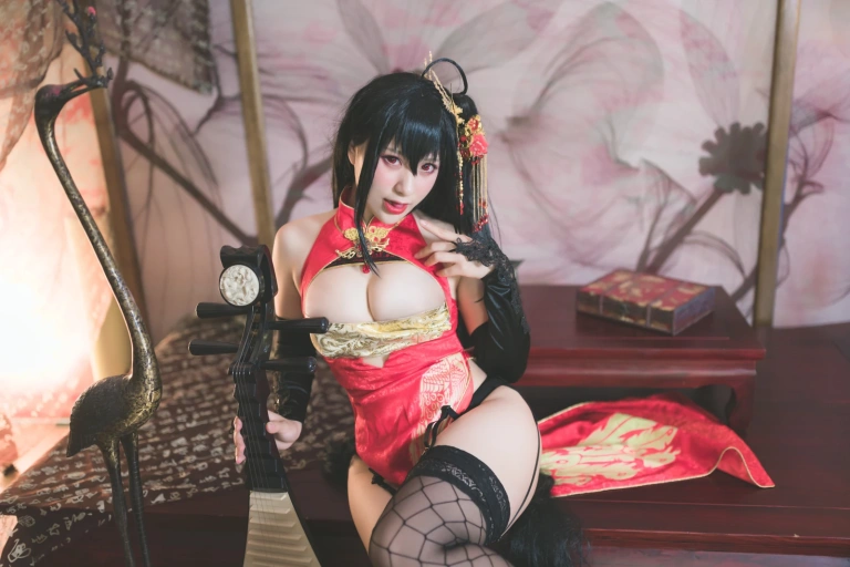 柘烟Zuken《大凤旗袍》主题写真：24张全套美图