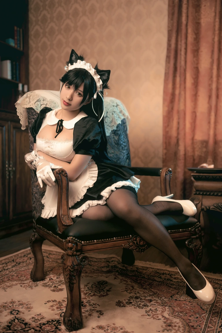 柘烟Zuken《大狗写真》主题写真：70张全套美图